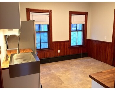 65 Woodlawn St unit 2, Jamaica Plain, MA 02130 - photo 4