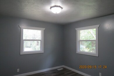 30 Pond St, Tennessee Ridge, TN 37178 - photo 7