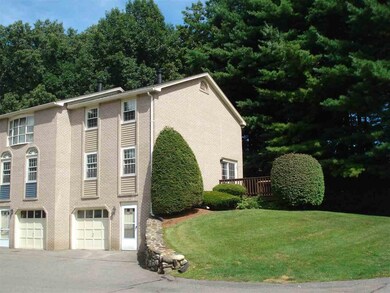 54 Cannongate Lll Rd unit 3, Nashua, NH 03063 - photo 2