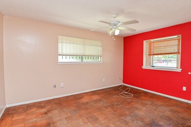 10542 Cheeves Dr, Houston, TX 77016 - photo 5