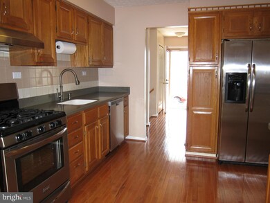 854 Brighton Place, Glen Burnie, MD 21061 - photo 4