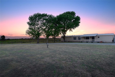 19281 Route 66 N, Sayre, OK 73662 - photo 2
