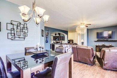 0001 - 16927 W Halifax - Living Space