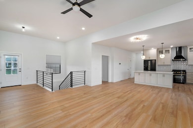 679 N Fox Hill Cir-11