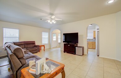 32402 Summer Park Ln, Conroe, TX 77385 - photo 4