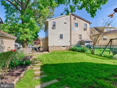 1133 Walnut St, Darby, PA 19023 - photo 4