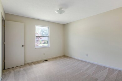 307 Pineridge Dr, Hopkinsville, KY 42240 - photo 6