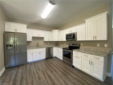 2114 Grantville Ln, Asheboro, NC 27205 - photo 4