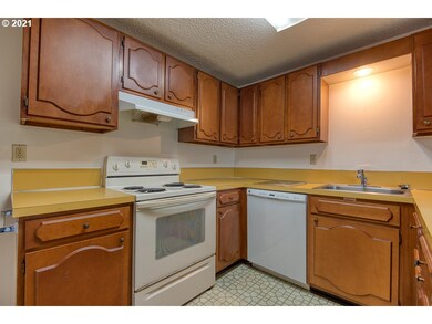 290 N 3rd Ct unit 4, Coos Bay, OR 97420 - photo 7