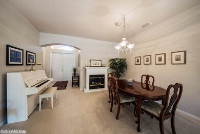 Open Floor plan showing the dinning area