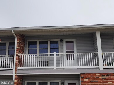 76 Lark Cir, York, PA 17404 - photo 2