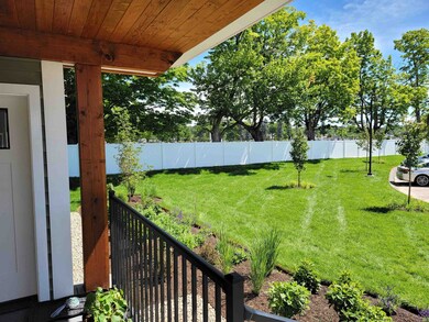 1330 Union Ave unit 5 (3rd Floor No, Laconia, NH 03246 - photo 5