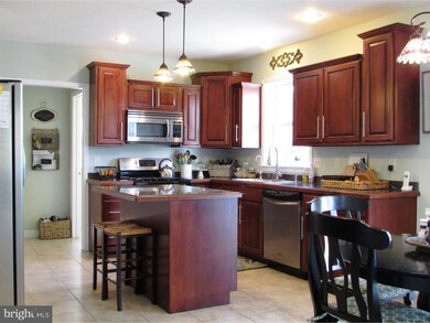 403 Pleasant View Dr, Douglassville, PA 19518 - photo 6