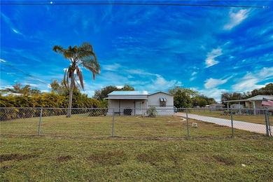 1464 NE Leisure Ave, Arcadia, FL 34266 - photo 3