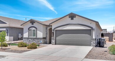 13857 Lago Vista Ave, Horizon City, TX 79928 - photo 2