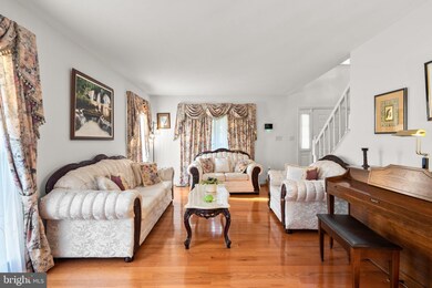 7411 Lake Glen Dr, Glenn Dale, MD 20769 - photo 7