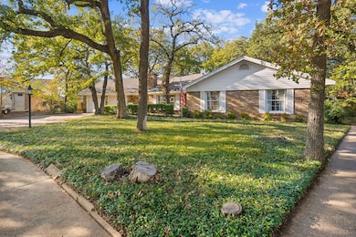 2637 Locksley Chase, Irving, TX 75061 - photo 2