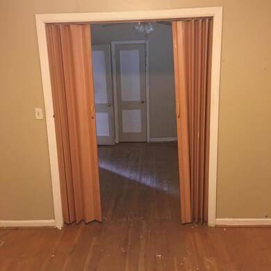 2208 Ferris Rd, Columbus, OH 43224 - photo 3