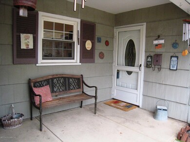 Exterior Front Entry