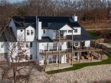 Soak in the Southwest views from one of the 3 cove