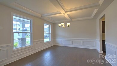 687 Fox Cove Rd, Hendersonville, NC 28792 - photo 4