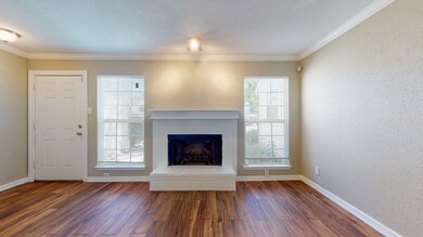 7821 Challie Ln unit 7821, Houston, TX 77088 - photo 3