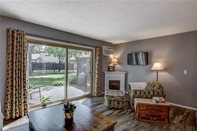 45 Stump Lake Rd unit 6, Chippewa Falls, WI 54729 - photo 2