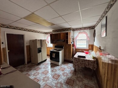 143 Walnut St, Newark, NJ 07105 - photo 6