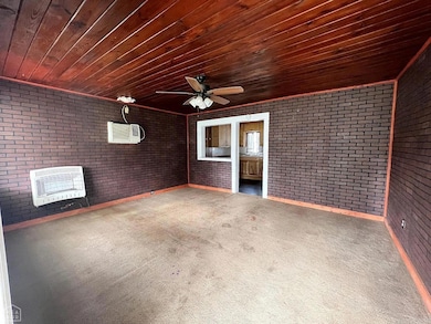516 N Scurlock Ave, Piggott, AR 72454 - photo 5