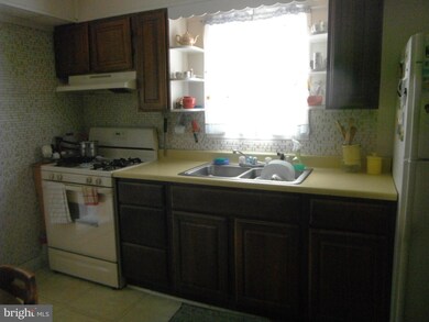 1210 Valley Rd, Pasadena, MD 21122 - photo 2