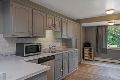 153 N Fourth St_004