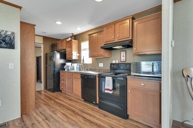 34 Fairview Dr, Lisbon, ME 04250 - photo 3