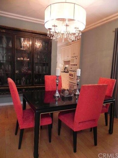 Gorgeous formal dining room.