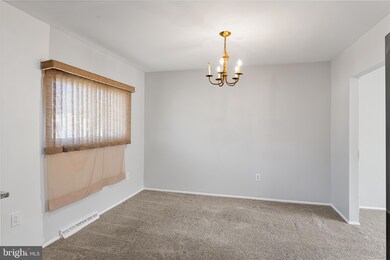 231 University Ave, Pemberton, NJ 08068 - photo 5