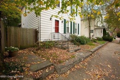 209 N 6th St, Stroudsburg, PA 18360 - photo 3