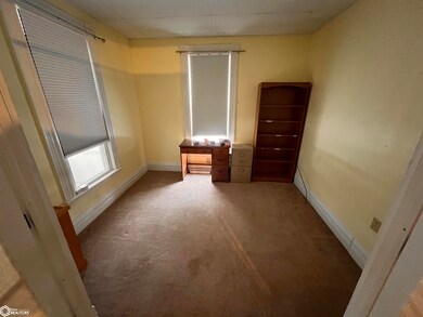 613 S Fillmore St, Osceola, IA 50213 - photo 5