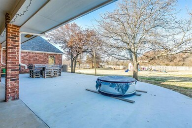 132 Mill Crossing Ln, Springtown, TX 76082 - photo 3