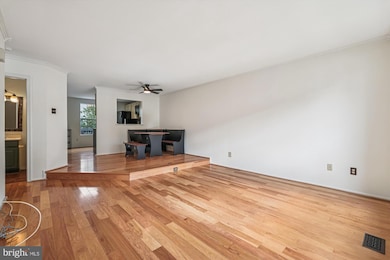 18906 Ebbtide Cir, Germantown, MD 20874 - photo 5