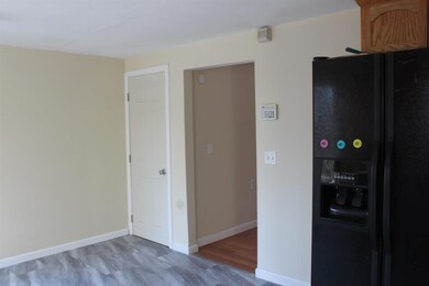 120 Barretts Hill Rd unit A, Hudson, NH 03051 - photo 2