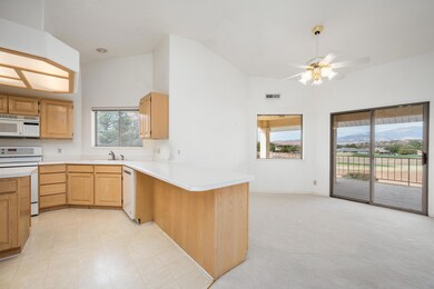 Kitchen / Nook Area