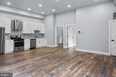 342 W Queen Ln unit 2, Philadelphia, PA 19144 - photo 7