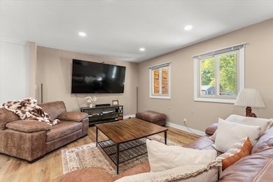 408 Weathering Dr, Mahomet, IL 61853 - photo 4