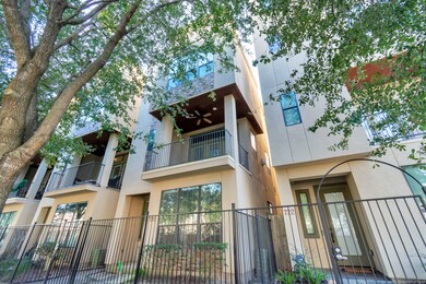 720 W 8th St, Houston, TX 77007 - photo 2
