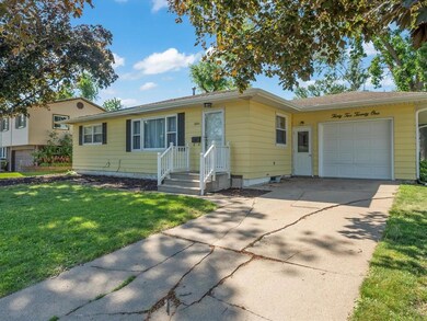 3221 Sue Ln NW, Cedar Rapids, IA 52405 - photo 4