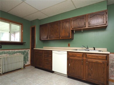 216 Lombard St, Tamaqua, PA 18252 - photo 5