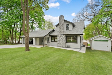 6N362 Riverside Dr, Saint Charles, IL 60174 - photo 2