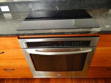 Sleek, easy to clean induction cooktop