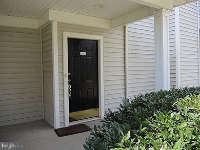 13103 Marcey Creek Rd, Herndon, VA 20171 - photo 7