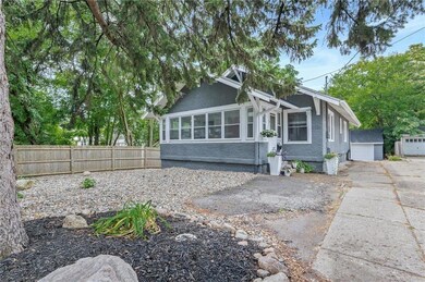 2826 Rollins Ave, Des Moines, IA 50312 - photo 2