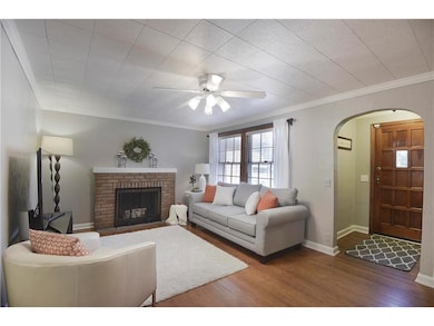 Living Room w/ Entry Way View